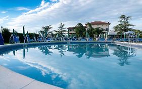 Hotel Villa Sara